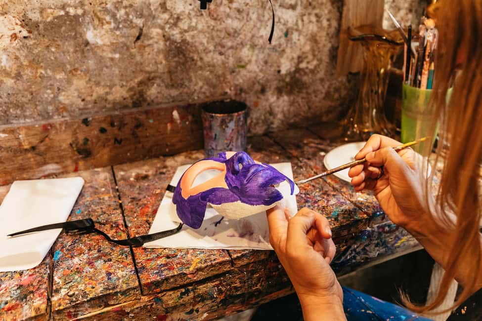 Venice: Carnival Mask Workshop - Time, Pace, and Group Size: Getting Attention Without Rushing