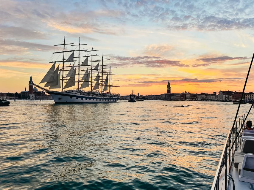 Venice: Catamaran Sunset Jazz Cruise with Aperitivo - Who this Venice jazz sunset cruise suits best