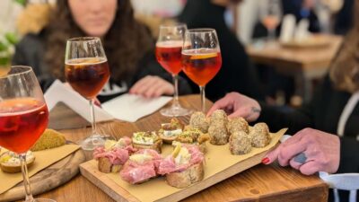 Venice: Cicchetti, Spritz, and Wine Tour in Ghetto Ebraico - Your 2-hour route: from Gam Gam to wine, sights, and dessert