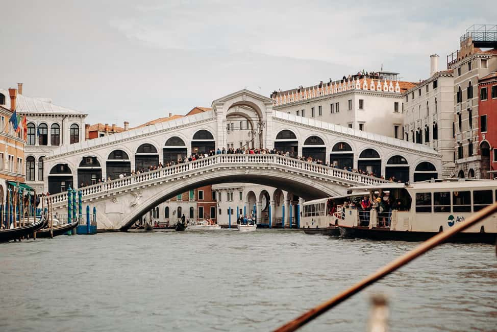 Venice: City Highlights Tour with St Mark's and Gondola Ride - Rialto Bridge and the Fish Market: Trade Power in One Walk