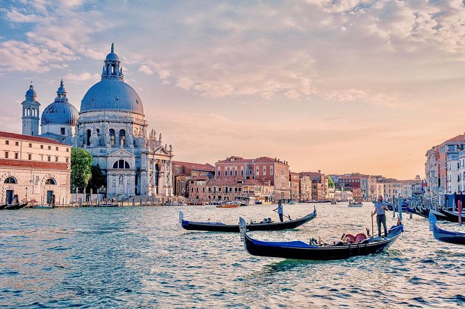 Venice: Classic 30-Minute Gondola Ride Through the Canals - The Real Appeal of a 30-Minute Gondola Ride on the Grand Canal
