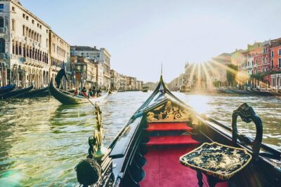 Venice: Classic 30-Minute Gondola Ride Through the Canals - Route Breakdown: Grand Canal Landmarks to the Fenice Area and Back