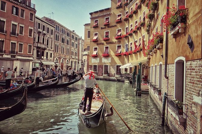 Venice Day Trip from Milan with Guided City Tour - Milan to Venice: the schedule reality check