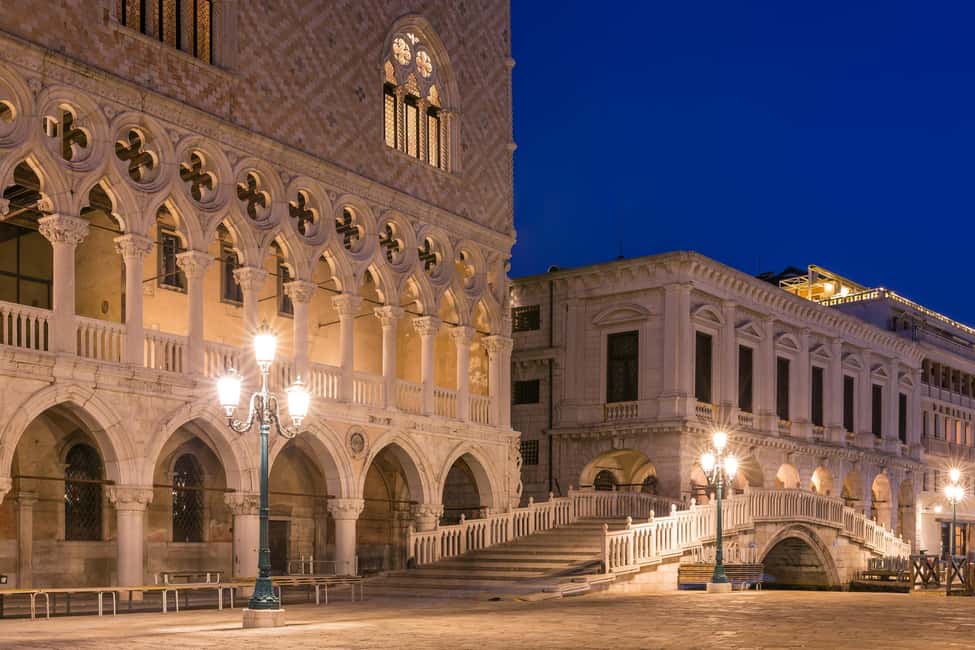Venice: Doge's Palace, Bridge of Sighs, Prisons, Correr & Audioguides - Pick up at St Zacharias: start point matters
