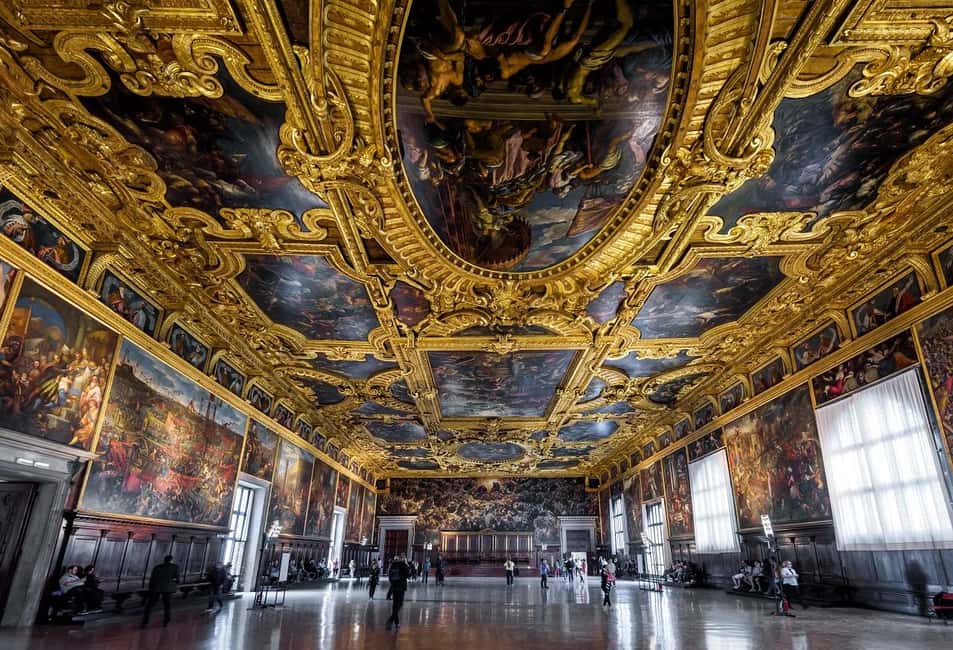 Venice: Doge's Palace Guided Tour with Optional Gondola Ride - Skip-the-line at Doge’s Palace: how it really helps