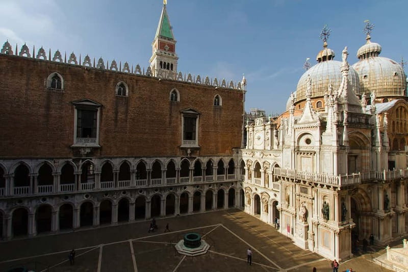 Venice: Doges Palace, Prison, and Secret Passageways Tour - Ca’Rezzonico After the Tour: Turn Prison Stories Into 18th-Century Life