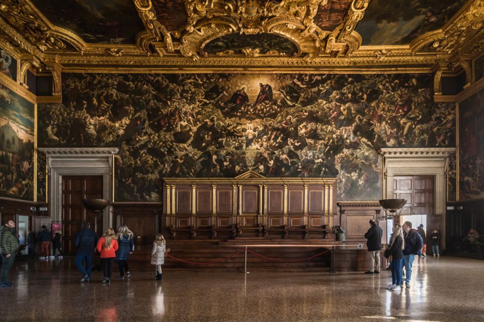 Venice: Doge's Palace Skip-the-Line Ticket with Guidebook - Using the Guidebook for St. Mark’s Square (Without Getting Lost)