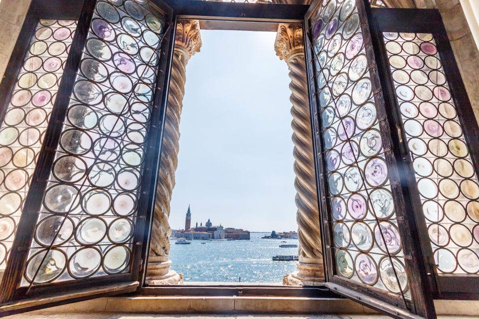 Venice: Doge's Palace, St Mark's Basilica, and Pala d'Oro - Bridge of Sighs and the prison story, including Casanova