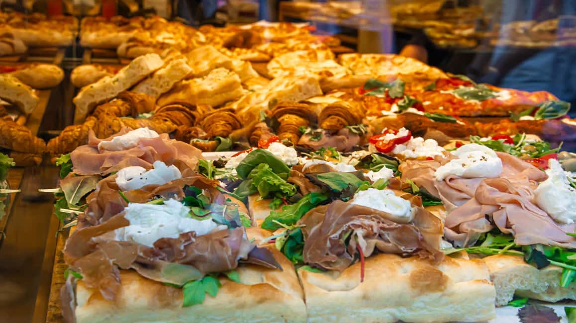 Venice: Food Tasting Tour with Cicchetti and Wine - Starting Where Venice Feels Local: Campo San Giacomo di Rialto