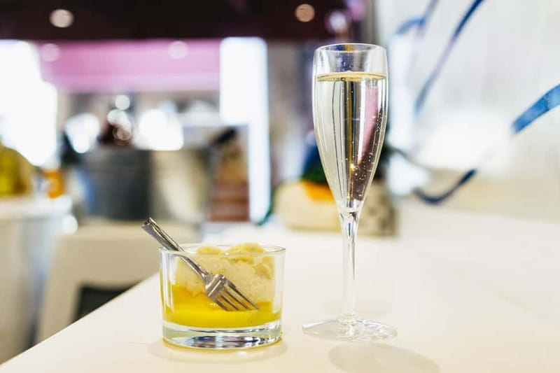 Venice: Food Tasting Tour with Cicchetti Dishes and Wine - Cantina Do Mori and the wine-bar logic of cicchetti