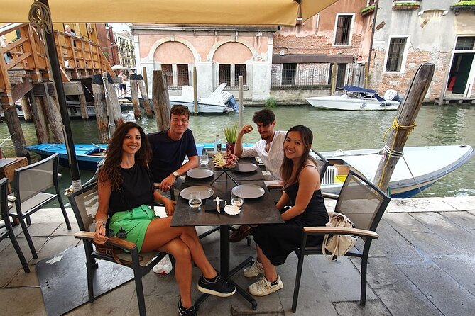 Venice Food Tour with 6+ Tastings with Cicchetti, Spritz & More - Stop 2: The Jewish Ghetto (First in the World)