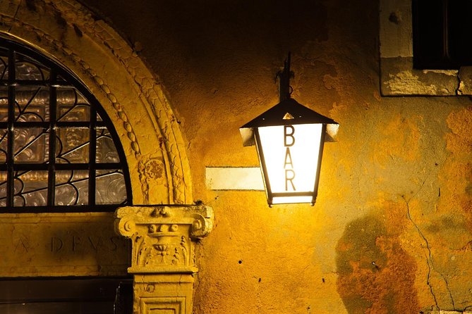 Venice Ghost Stories, Legends and Anecdotes Tour - The night walk, stop by stop: legends tied to real Venice corners