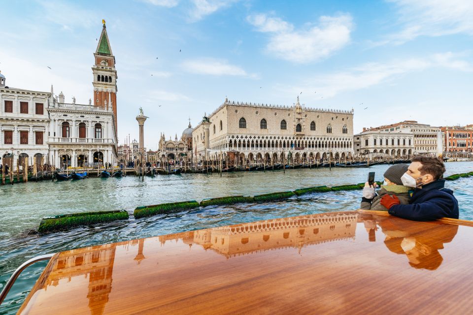 Venice: Grand Canal Boat Tour - Hotel Gritti, Ca’ Pisani Moretta, and the power of waterfront addresses