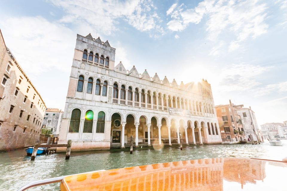 Venice: Grand Canal Private Boat Trip - Listening to the Guide: How History Makes the Palaces Make Sense