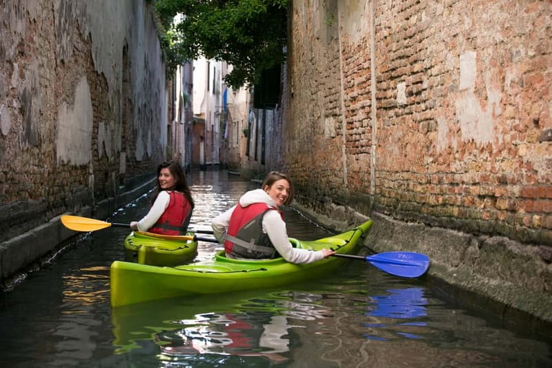 Venice: Guided Canal Kayak Tour at Day, Night, or Sunset - Key things I’d plan for