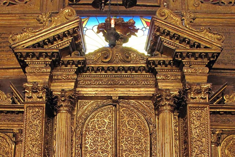 Venice: Guided Tour of the Jewish Ghetto and Synagogue Visit - Passing five synagogues: seeing the network, not just two rooms
