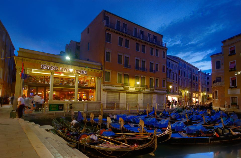 Venice: Hard Rock Cafe with Set Menu for Lunch or Dinner - Location near St. Mark’s: Bacino Orseolo makes everything easier