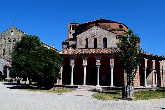 Venice Islands Cruise: Murano Glass, Rainbow Burano & Torcello - What makes the guided parts actually useful