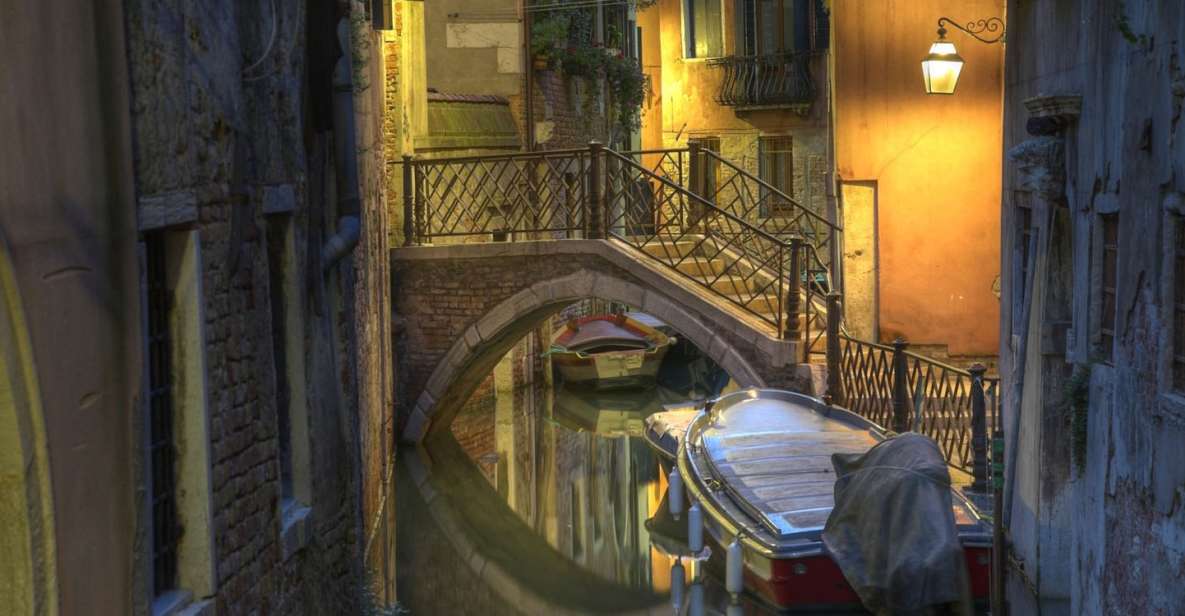 Venice: Legends, Anecdotes and Ghost Stories Walking Tour - Where the tour starts: Campo San Bartolomeo at night