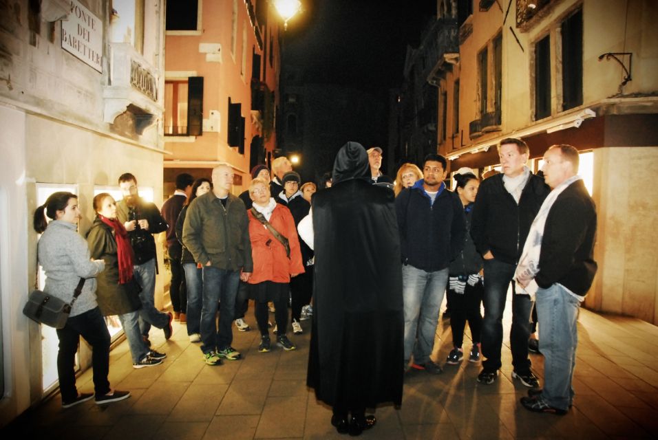 Venice: Legends, Anecdotes and Ghost Stories Walking Tour - Riva del Carbon and the quiet canal-side mood