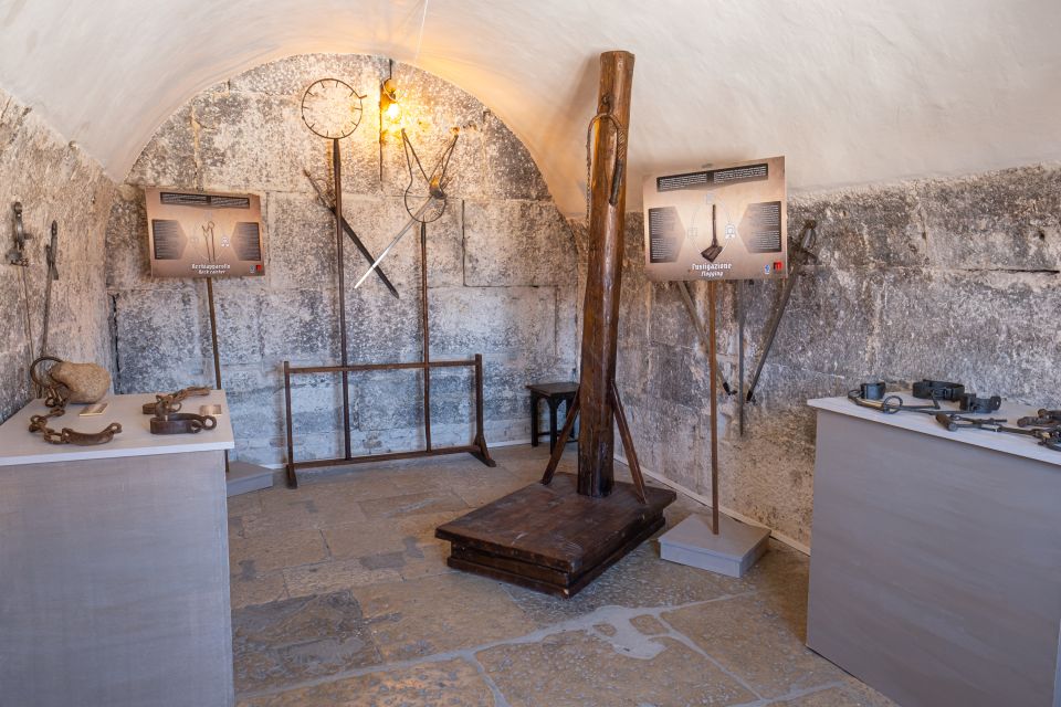 Venice: Lords of the Night Prison’s Palace Cells & Tortures - Getting there: meeting point near San Marco Square