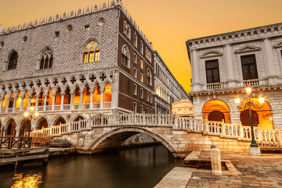 Venice: Lords of the Night Prison’s Palace Cells & Tortures - Your route through the courtroom, cells, and torture rooms