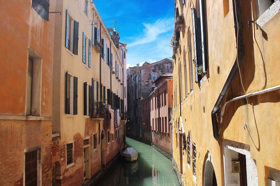 Venice: Morning Walking Tour - Walking logistics: group pace, headsets, shoes, and the no-large-bags rule