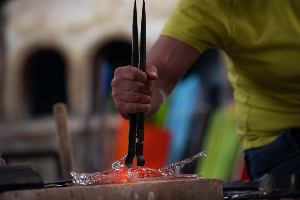 Venice: Murano Glass-Blowing Demo and Workshop - Small practical tips that make this tour go smoother