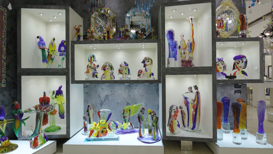 Venice: Murano Glass Factory Guided Tour with Prosecco - Prosecco with the demo: a small luxury that changes the experience