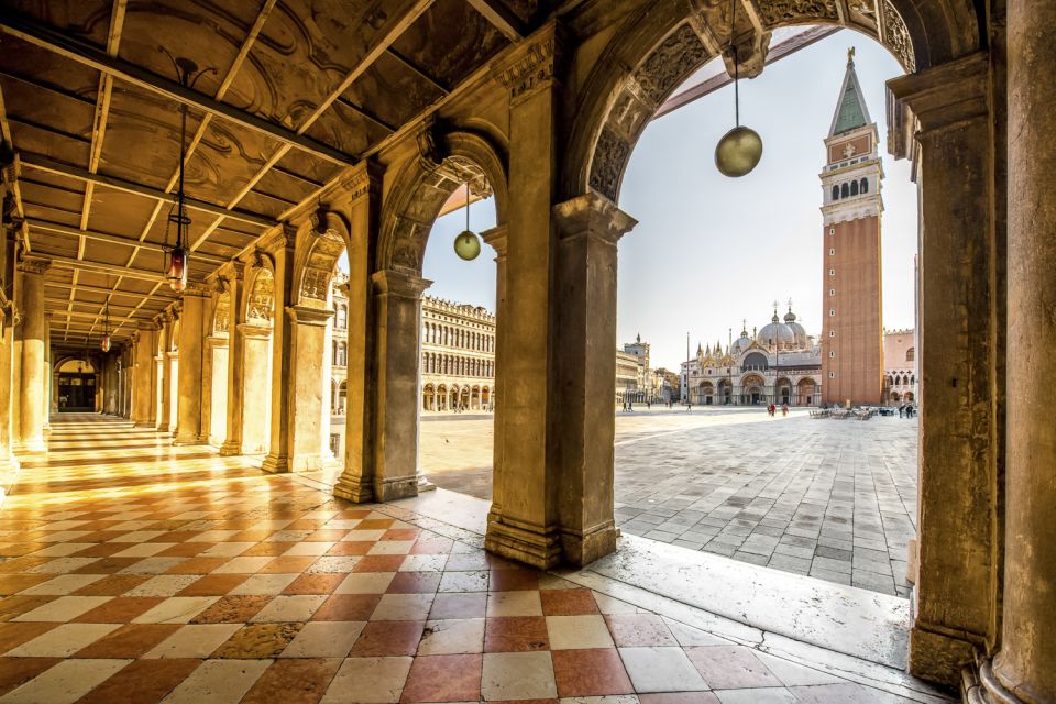 Venice Museum Pass & Doge's Palace Entrance Ticket - Murano glass and the Lace Museum: Venice beyond the palace
