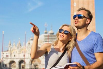 Venice: Must-See Attractions Walking Tour - Rialto Bridge: The Photo Moment Plus the Context