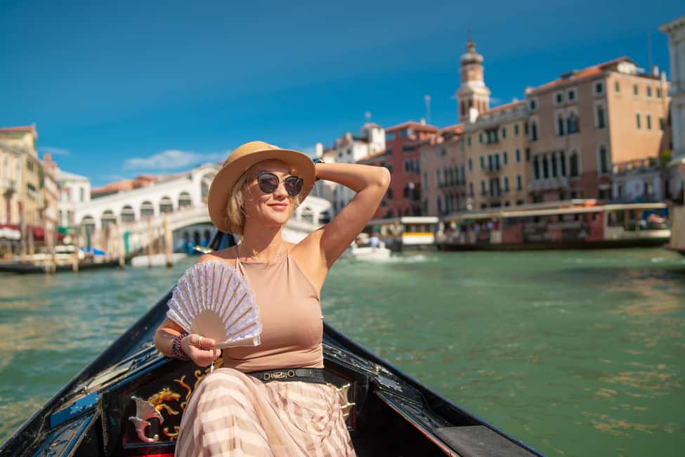 Venice: Off the Beaten Path Private Gondola Ride - San Paolo in the 30-Minute Ride and Palazzo Briati