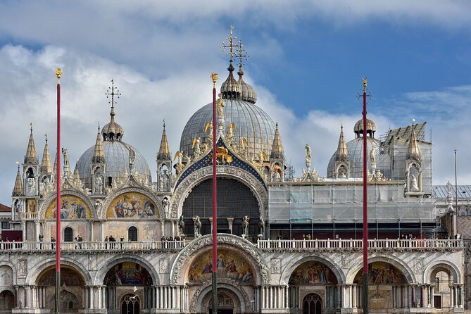 Venice Private Gondola Ride: Explore Hidden Canals and Sights - Key points to know before you go