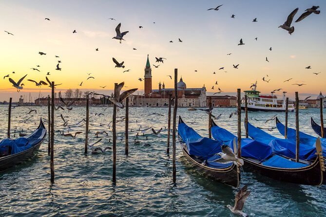 Venice Private Gondola Ride: Explore Hidden Canals and Sights - The route strategy: smaller canals first, famous views included