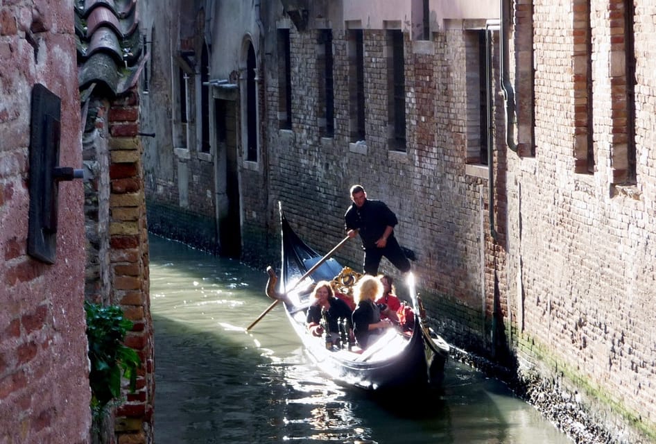 Venice: Private Grand Canal Gondola Ride from Rialto - Key points to know before you go
