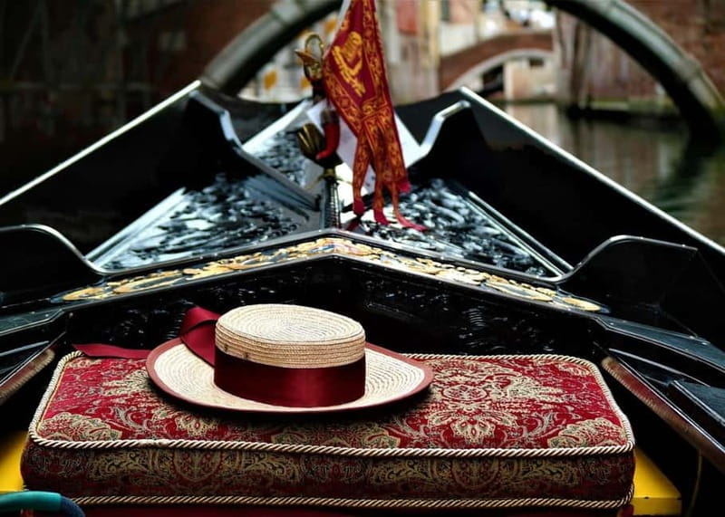 Venice: Romantic Shared Gondola Serenade on the Grand Canal - The Virtual Sunset Moment: A Techy Add-On That Fits the Evening Mood