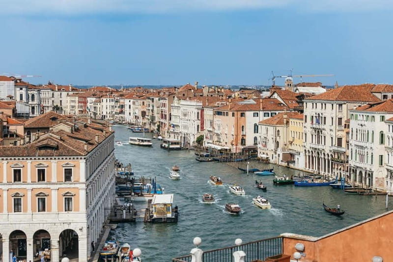Venice: Rooftop Terraces Tour with Prosecco - Stop 3 On Foot to Stop 4: A Short Reset With Scenic Views