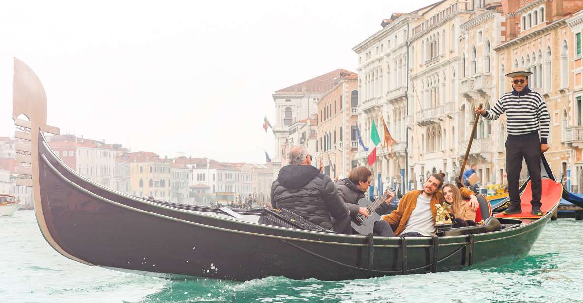 Venice: Shared Gondola Ride and Serenade - The 30-Minute Route Through San Marco: Palaces, canals, and La Fenice