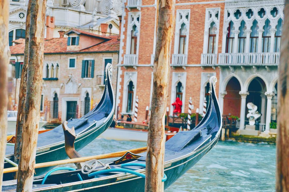 Venice: Shared Gondola Ride through the Lagoon City - Grand Canal segment: the most famous stretch, built into a short itinerary