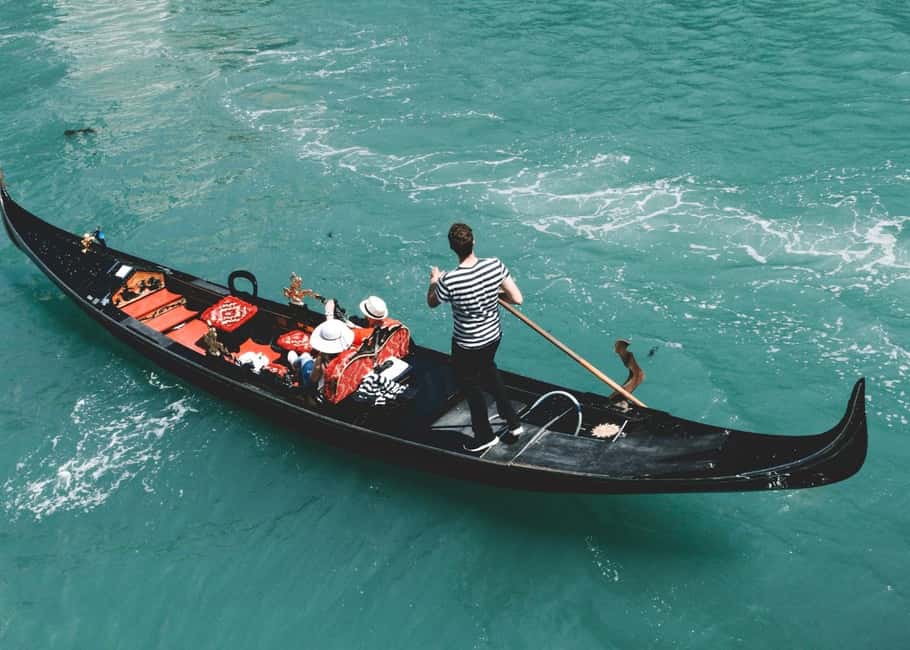 Venice: Shared Gondola Through breathtaking Bridge of Sighs - The 15-Minute Walking Start and Skip-the-Line Payoff