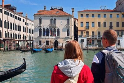Venice Sightseeing Small Group Walking Tour with a Local Guide - Campo San Pantalon: A Solid Launch Point for Real Venice Streets
