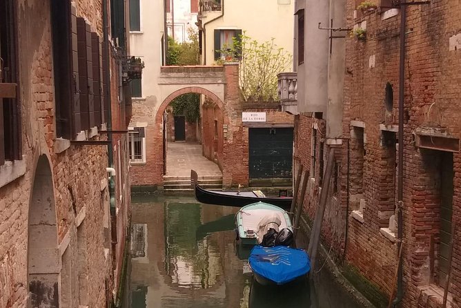 Venice Small Group Walking Tour of Most-Famous Sites &Attractions - Basilica dei Santi Giovanni e Paolo Area: Monumental Venice Without the San Marco Rush
