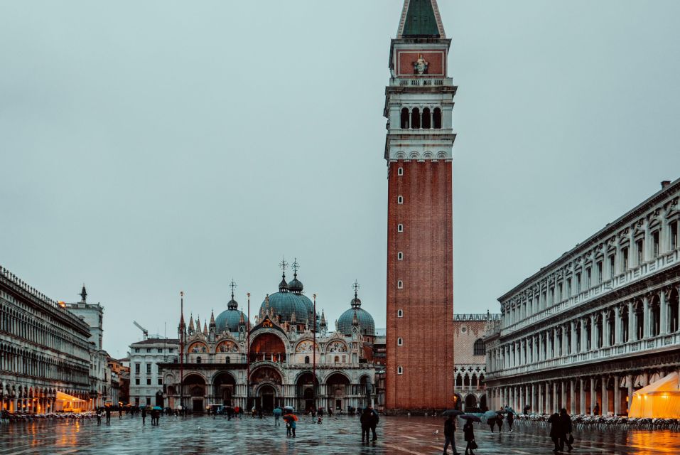 Venice: St. Mark's Basilica Skip-the-Line Entry & Audioguide - Live guide option: when English or Italian adds the human touch