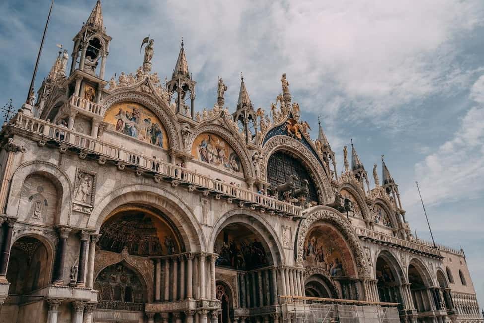 Venice: St Mark's Basilica Small-Group Tour with Terrace - Skip-the-line entry: what it really buys you