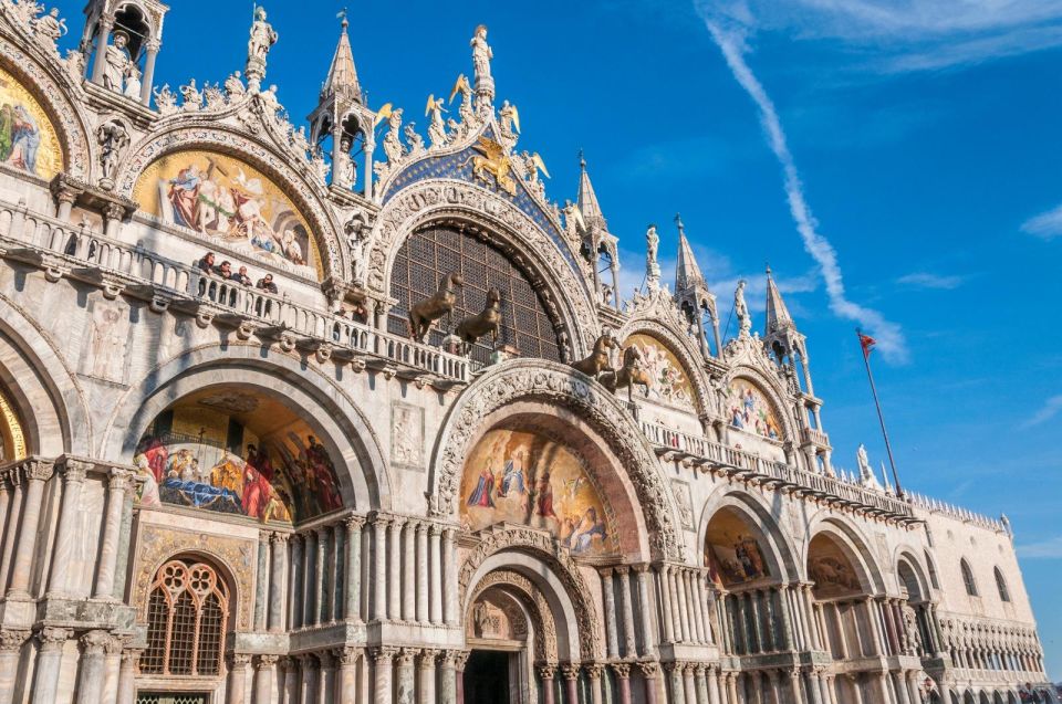 Venice: St. Mark's Basilica Tour with Doge's Palace Option - Getting oriented in St. Mark’s Square (before the Basilica line even starts)