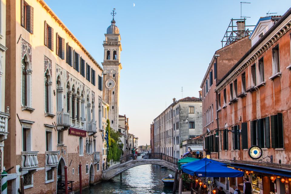 Venice: Sunset Cruise by Typical Venetian Boat - Giudecca to San Giorgio Maggiore: the Prosecco moment and the best photo angles