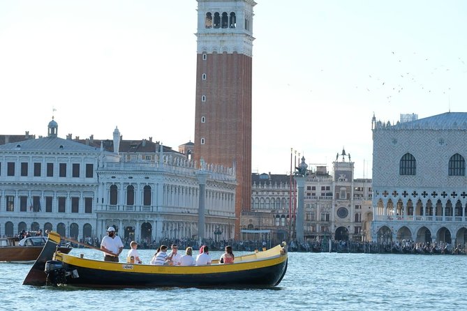 Venice Sunset Cruise by Typical Venetian Boat with Prosecco - Meeting at Ospedale Fondamenta Nuove and Timing Your 1h45