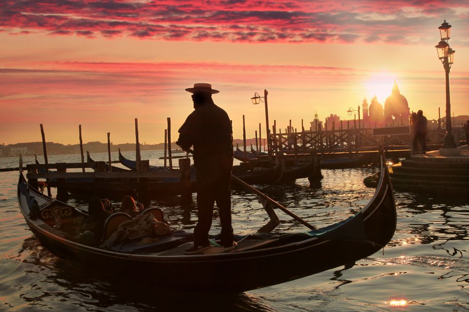 Venice: Sunset or Evening Gondola Tour - Key takeaways before you go