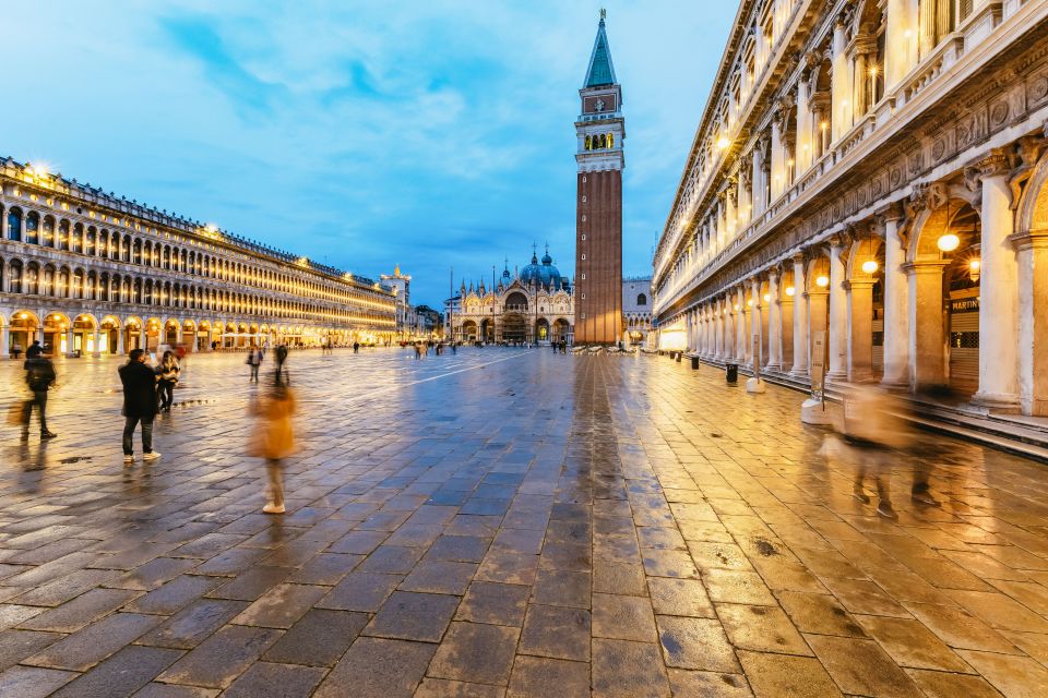Venice: The Ghost & Legends Walking Tour - Castello after dark: doges, nobles, and political secrets