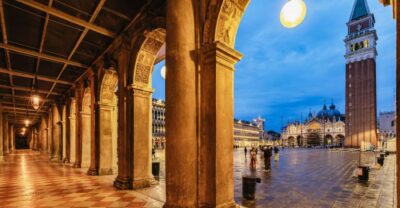 Venice: The Ghost & Legends Walking Tour - The meeting point: start near San Marco, then slip away